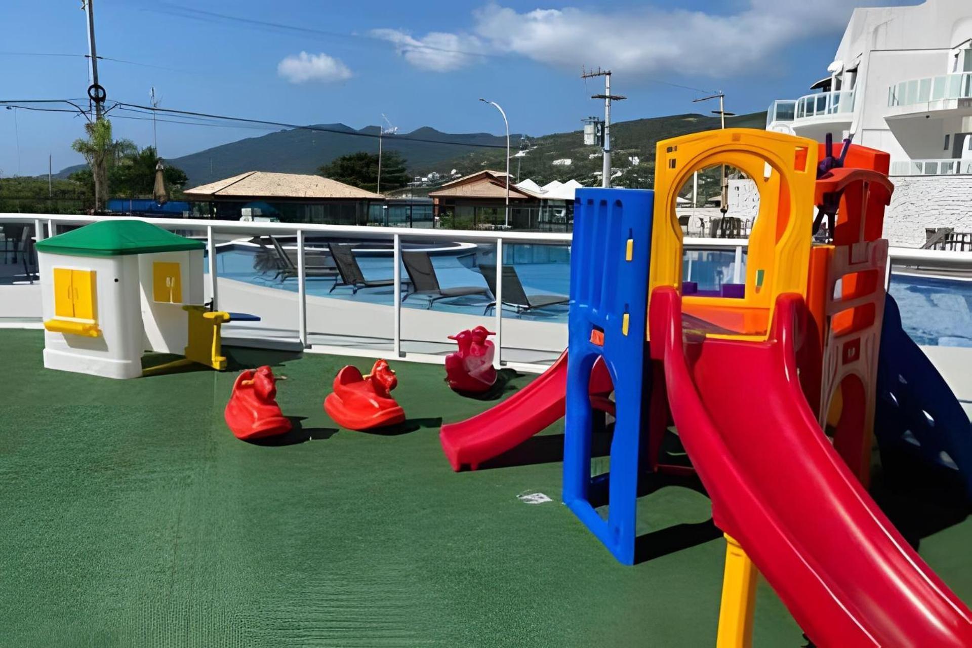Apartamentos De 2 Quartos Com Piscina Na Praia Dos Anjos Арраял-ду-Кабу Экстерьер фото